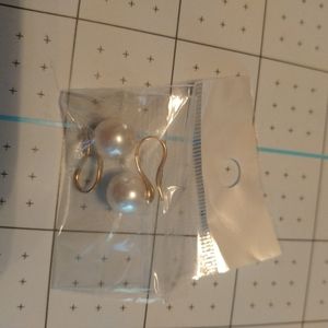 Set of 4 new jewelry items: 3 Pairs of Earrings and 1 necklace, Costume …